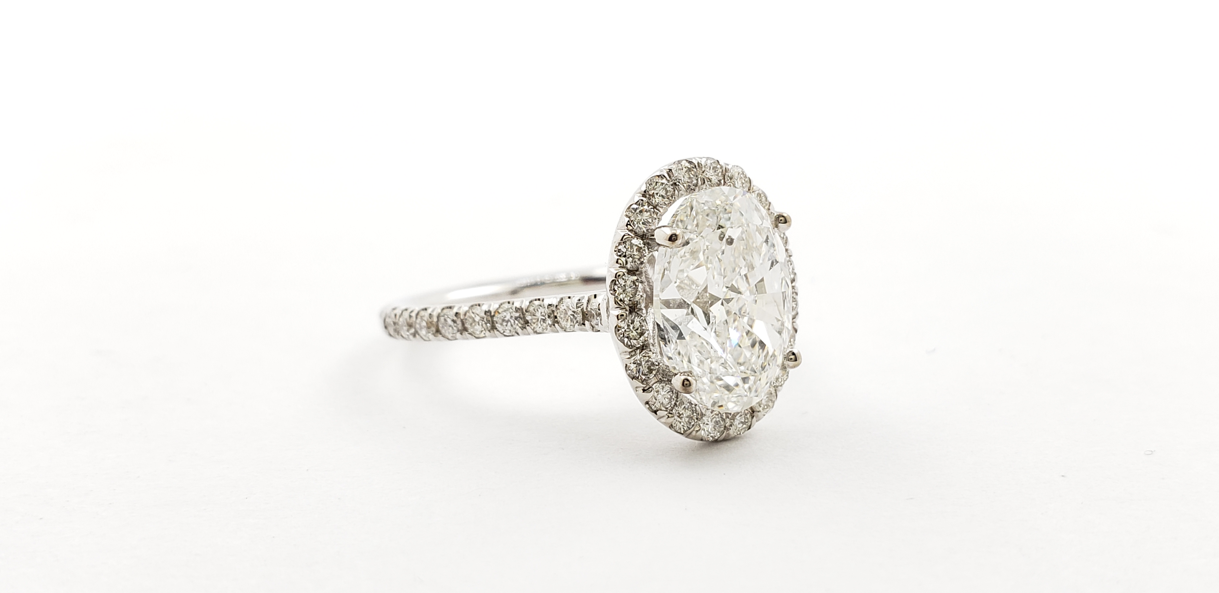 Oval Shape Diamond Halo Ring